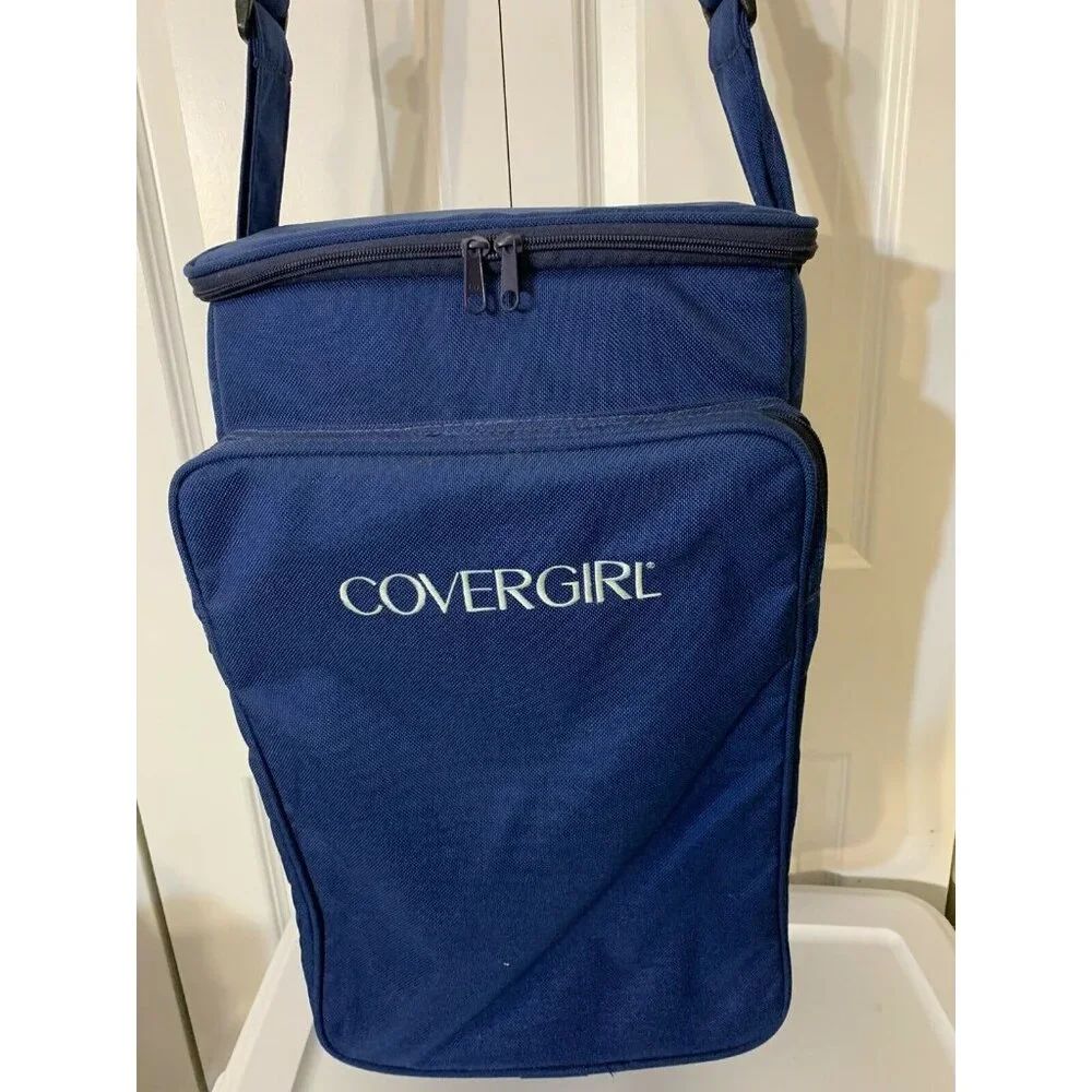 Covergirl Overnight Bag Blue 18.5” X 12” X 10”‎